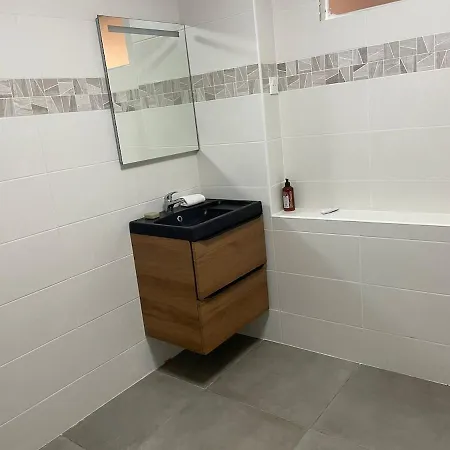 Apartmán Cozy Et Confort Avec Jacuzzi Proche Cdg Parc Asterix Chantilly Paris *